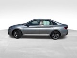 Used 2024 Volkswagen Jetta SE image 3