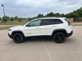 Used 2019 Jeep Cherokee Trailhawk image 4
