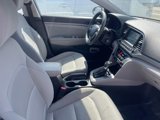 Used 2017 Hyundai Elantra SE image 3