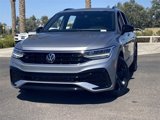 Used 2024 Volkswagen Tiguan SE R-Line image 3