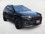 Used 2023 Jeep Cherokee Altitude Lux image 3