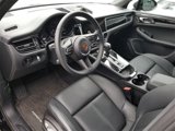 Certified 2025 Porsche Macan image 4