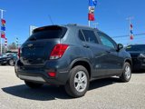 Used 2022 Chevrolet Trax LT w/ LT Convenience Package image 3