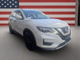 Used 2017 Nissan Rogue S image 2