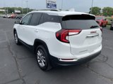 Used 2023 GMC Terrain SLT image 3