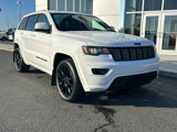 Used 2018 Jeep Grand Cherokee Altitude image 3