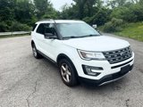 Used 2017 Ford Explorer XLT image 4