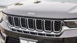 Used 2023 Jeep Grand Cherokee Laredo image 6