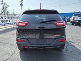 Used 2015 Jeep Cherokee Trailhawk image 3