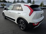 Used 2023 Kia Niro LX image 5