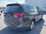 Used 2017 Chrysler Pacifica Limited w/ UConnect Theater Package image 4