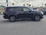 Used 2023 Nissan Pathfinder S image 4