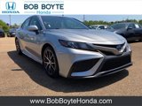Used 2022 Toyota Camry SE image 3
