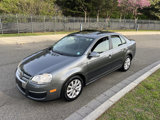 Used 2010 Volkswagen Jetta SE image 2