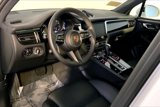 Used 2025 Porsche Macan image 4