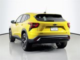 New 2025 Chevrolet Trax RS w/ Sunroof Package image 5