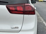 Used 2022 Kia Niro EX image 4