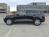Used 2014 Volkswagen Touareg Sport image 2