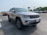 Used 2020 Jeep Grand Cherokee Limited w/ Luxury Group II image 3
