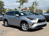 Used 2024 Toyota Highlander LE image 2