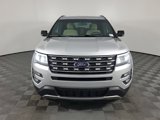 Used 2017 Ford Explorer XLT image 3