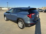 Used 2024 GMC Terrain SLE image 3
