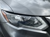 Used 2018 Nissan Rogue SV image 2
