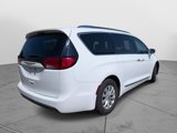 Used 2018 Chrysler Pacifica Touring-L image 6