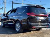 New 2025 Chrysler Pacifica Select image 4