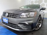 Used 2018 Volkswagen Passat 2.0T image 2