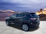 New 2025 Jeep Compass Latitude image 3