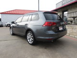 Used 2016 Volkswagen Golf SE image 3