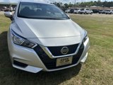 Used 2022 Nissan Versa SV image 2