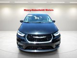 Used 2023 Chrysler Pacifica Touring-L image 2
