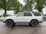 Used 2000 Toyota 4Runner SR5 image 3