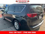Used 2019 Chrysler Pacifica Touring-L image 6