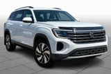 Used 2024 Volkswagen Atlas SE image 2