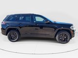 New 2025 Jeep Grand Cherokee Altitude image 2
