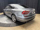 Used 2017 Volkswagen Passat 1.8T R-Line image 5