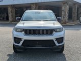 New 2023 Jeep Grand Cherokee Laredo X image 3