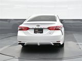 Used 2020 Toyota Camry SE image 6
