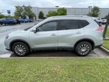 Used 2016 Nissan Rogue SV image 4