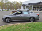 Used 2024 Nissan Altima 2.5 SV image 2