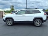 Used 2022 Jeep Cherokee Trailhawk image 4
