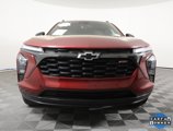 Used 2024 Chevrolet Trax RS w/ Sunroof Package image 2