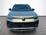 New 2025 Volkswagen Tiguan SE R-Line image 2