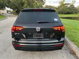 Used 2020 Volkswagen Tiguan SE R-Line image 4