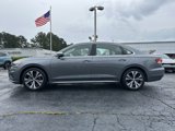 Used 2022 Volkswagen Passat 2.0T SE image 4