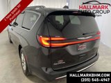 Used 2022 Chrysler Pacifica Touring image 5