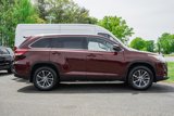 Used 2019 Toyota Highlander AWD V6 image 3
